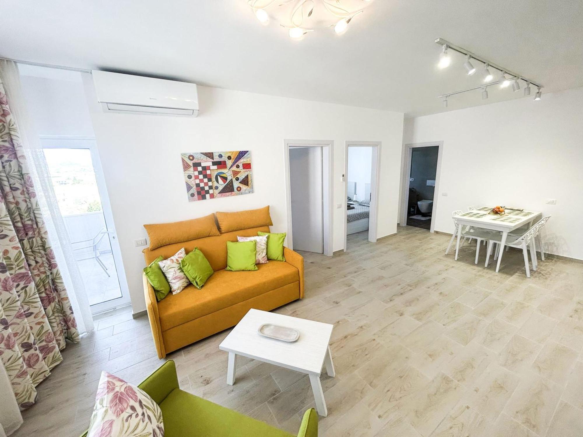2 Bedroom 928 *
